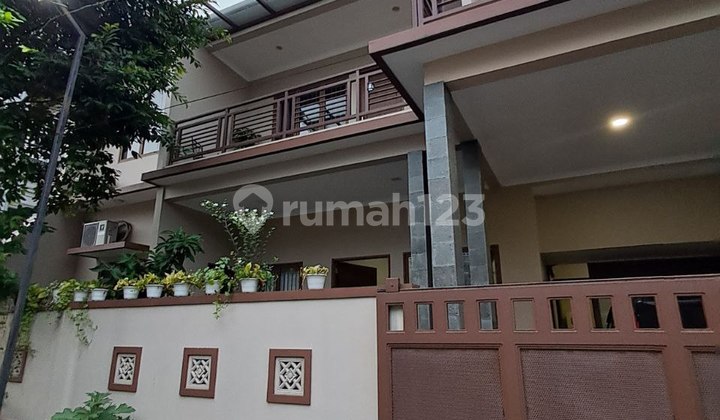 Comfortable & Spacious Residence in Kemang Pratama 1 | 4+2 BR | Rooftop | Attached Furnishings