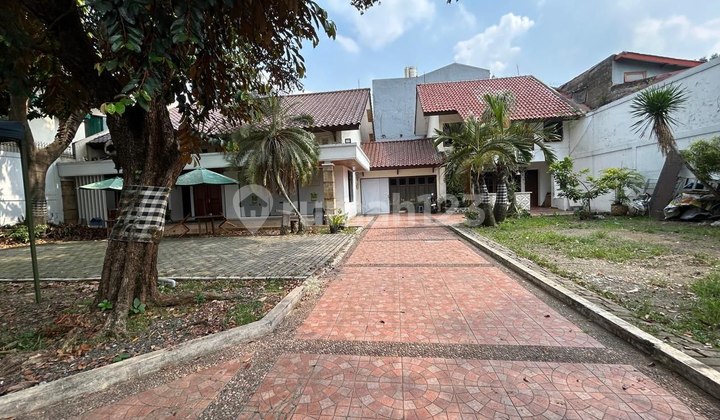 Rumah Besar Strategis di Fatmawati – Cocok untuk Usaha / Kantor! Disewa 