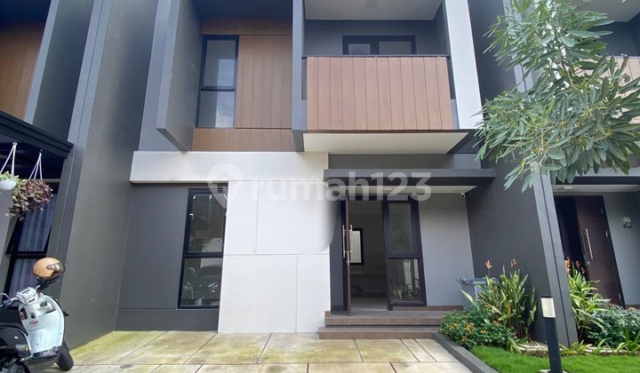 Dijual Cepat Rumah Summarecon Crown Gading, Bekasi 1