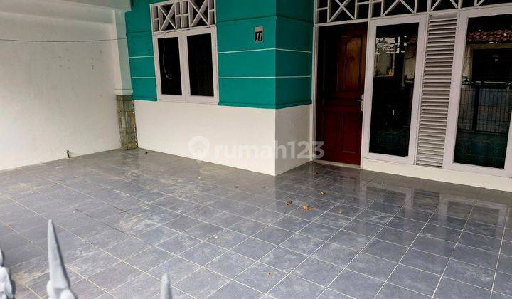 Disewakan Rumah 2 Lantai Duta Harapan, Dekat Summarecon Bekasi 2