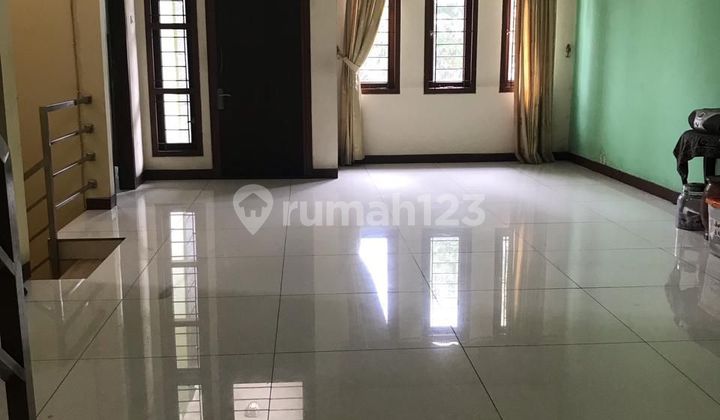 Dijual Rumah 3 Lantai Lokasi Strategis Pinggir Jalan di Kayuringin Bekasi 2