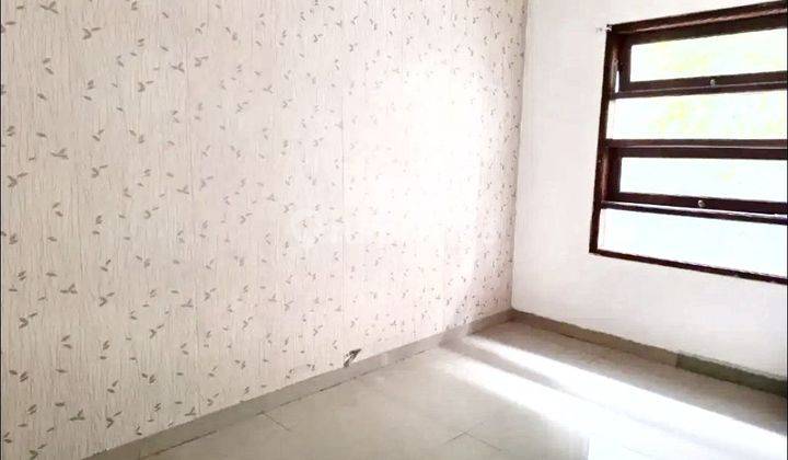 DIJUAL RUMAH 2 LANTAI DI GRIYA METROPOLITAN, BEKASI BARAT 2