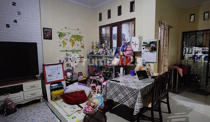 Dijual Rumah Besar 2 Lantai di Villa Mutiara Gading 3, Bekasi Utara 2