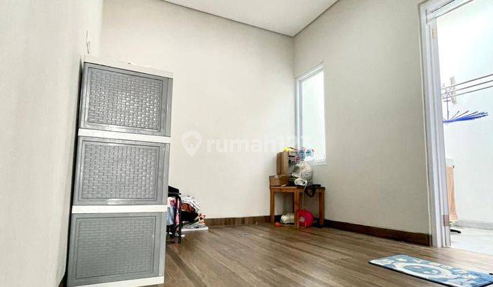 Turun Harga!!!!! Dijual Rumah 2 Lantai Full Furnished Di Villa Meutia Kirana, Bekasi Timur 2