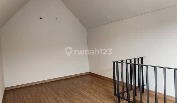 Quantis Caelus Rumah Baru 2.5 Lantai Dengan Attic Kt.4+1 Rapi Siap Huni Gress 2