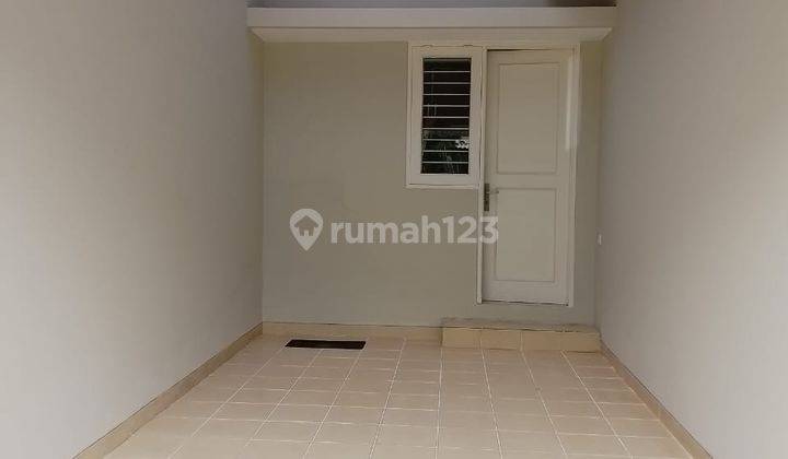 Chalcedony Phg Rumah 3 Kt Semi Furnished Rapi Hadap Barat Full Renov Siap Huni Lokasi Strategis Dekat Sekolah Tarakanita 2