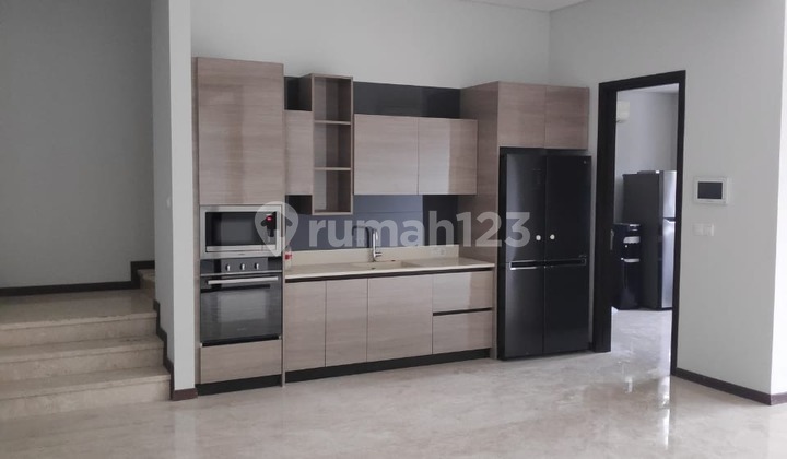 [No Cobroke] Lakewood Navapark Bsd Rumah Mewah 5 Kt Semi Furnished Hadap Timur Laut Rapi Cantik Siap Huni Lokasi Strategis Lingkungan Nyaman