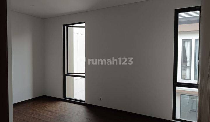 Kazumi Zora Bsd Rumah Unfurnished 4 Kt Hadap Utara Cantik Mewah Ada Lift Siap Huni Lokasi Strategis Lingkungan Nyaman 2