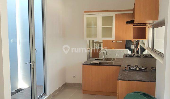 Malibu Village Zuma Serpong Rumah Full Furnished 2 Kt Hadap Utara Rapi Cantik Siap Huni Interior Lengkap 2