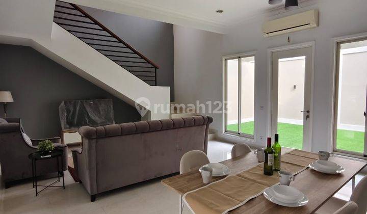 Sapphire Phg Serpong Full Furnished 4 Kt Lengkap Rapi Bersih Cantik Siap Huni Lokasi Strategis Lingkungan Nyaman Pondok Hijau Golf 1