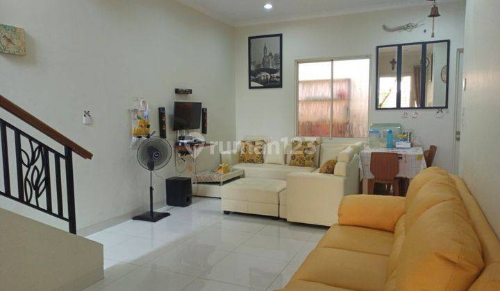 Volta Serpong Rumah Semi Furnished 3 Kt Hadap Selatan SHM Rapi Cantik Hadap Selatan Siap Huni Lokasi Strategis Lingkungan Nyaman  1