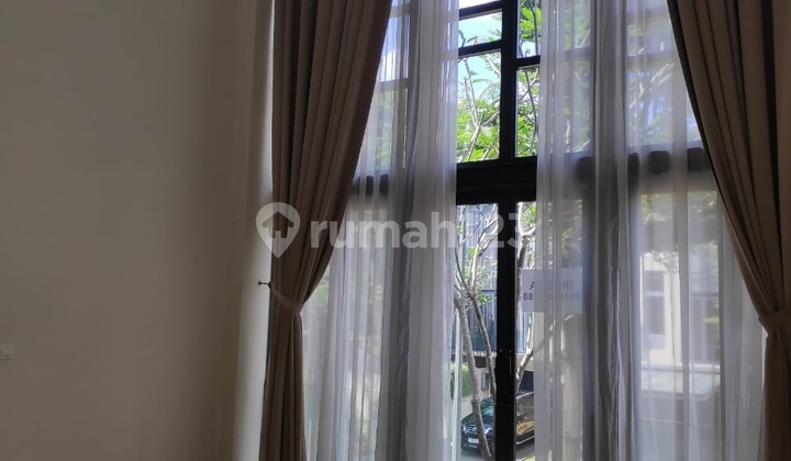 [No CoBroke] Navapark Lancewood BSD Rumah Semi Furnished 4 Kt Hadap Utara Mewah Cantik Rapi siap huni Lokasi Strategis Lingkungan Nyaman
