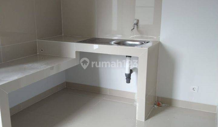 Alicante Granada Rumah Semi Furnished 3 Kt Hadap Barat Ada Taman Rapi Cantik Mewah Siap Huni Lokasi Strategis Lingkungan Nyaman 2