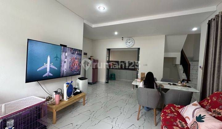 Dijual Murah Rumah Double Decker Lavon Swan City 2
