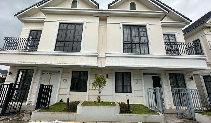 Dijual Murah Rumah Double Decker Lavon Swan City 1