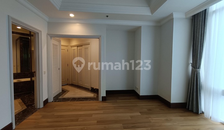 For Rent Four Seasons Semi Furnished Middle Floor 2