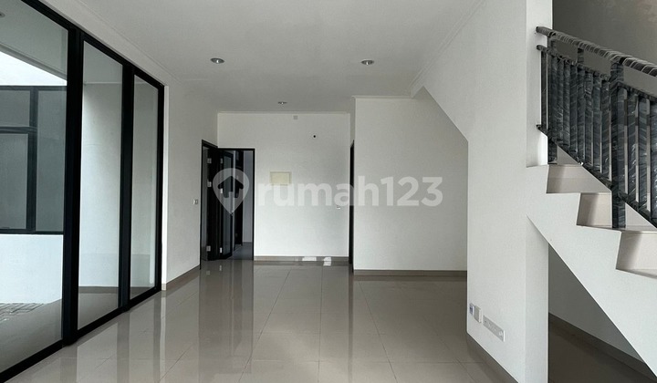 For Rent: House size 8x15 m2, Simprug Village PIK2, Unfurnished, Ready to Occupied