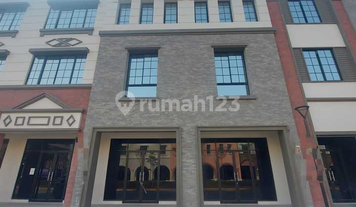 Disewakan Ruko Osaka Riverview Uk. 4.5x15 M Hadap Dalam Murah