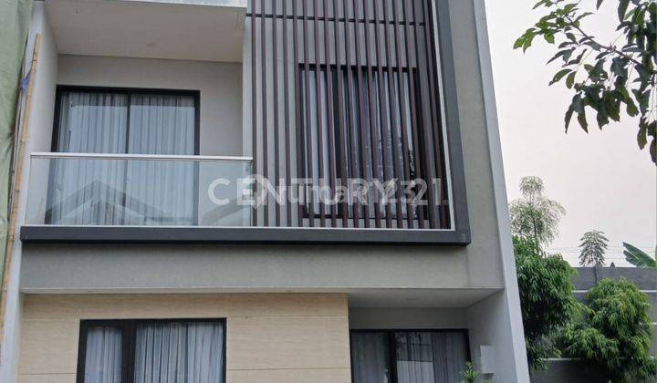 MAIKA Rumah 3 Lantai dengan Attic Room di Discovery Aluvia Bintaro JayaDVLP03 1