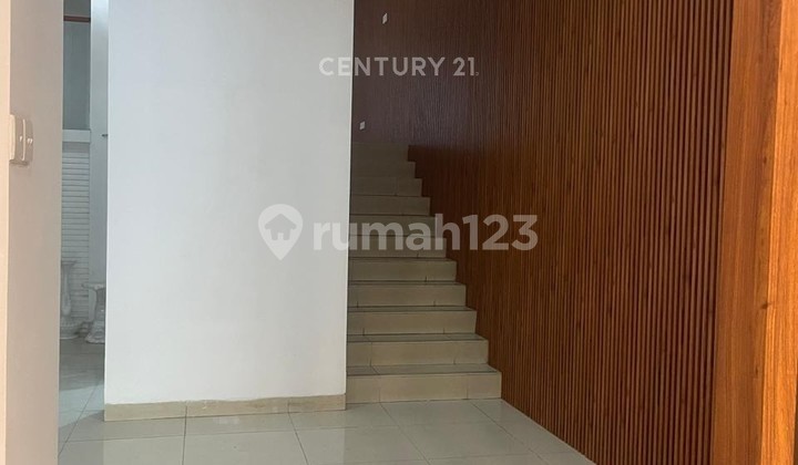 Beautiful House in a Cluster at Bintaro Jaya Js 17649 2