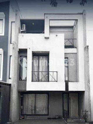 Jual Cepat Turun Harga Rumah Modern Industrial 3 Lantai Split Level di Kebayoran Bintaro Jaya Gb 9878 1