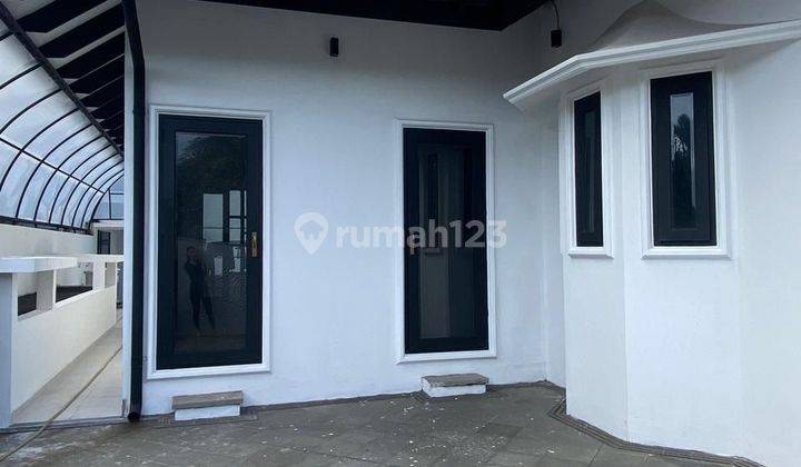 Rumah di Permata hijau 2 Lantai SHM Sudah Renovasi 2