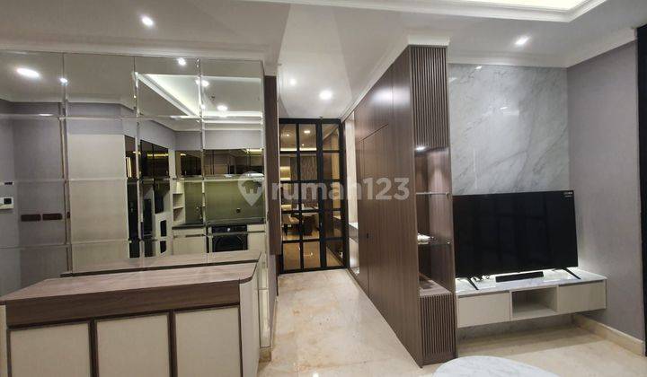 ruang keluarga apartemen residence 8 @senopati 2