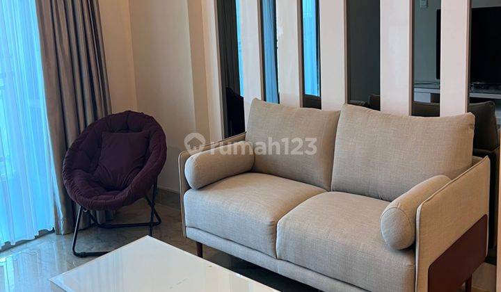 ruang keluarga  apartemen residence 8 @senopati furnished