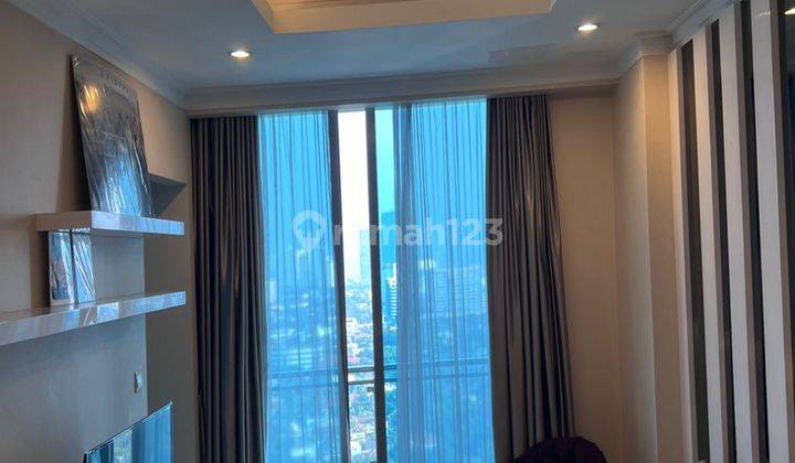 ruang keluarga  apartemen residence 8 @senopati furnished
