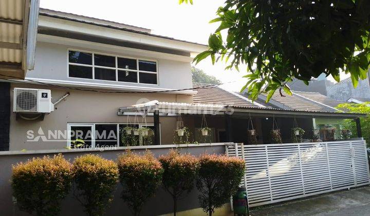 Rumah Hook, 2 Lantai, Terawat, Ukuran Besar Harga Murah, Lokasi Cimanggis Depok  2