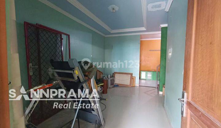 Turun Harga ! 800 Jt Rumah 2 Lantai Bagus Shm, Siap Huni, Ada Roof Topnya, Lokasi Dekat Pintu Tol Sawangan  1