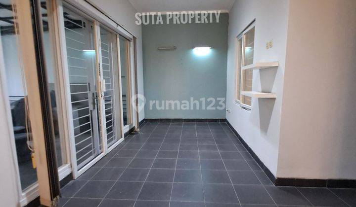 Rumah 2 Lantai Keren Banget, Terawat, Balkon Luas, Lokasi Dekat Gerbang Tol Cimanggis  2