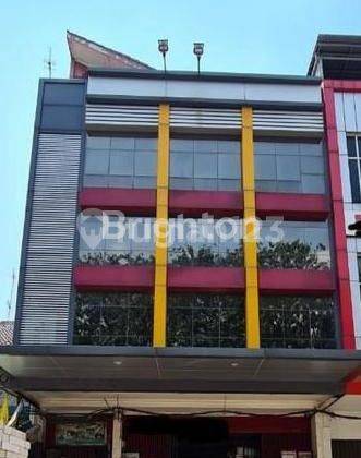 RUKO DUA GANDENG 4 LANTAI PINGGIR JALAN RAYA BOULEVARD KELAPA GADING