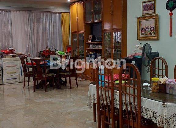 RUMAH BESAR DAN MEWAH 2 LANTAI TOSIGA KEBON JERUK 1