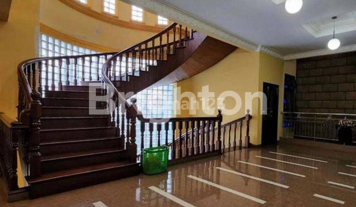 VILLA SULTAN HOOK MURAH, FULL FURNISHED, SUPER HOKKY, 3,5 TINGKAT DI CEMARA ASRI MEDAN 2