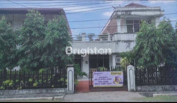 Rumah 2 lantai hook keren di daerah Medan Sunggal. 1