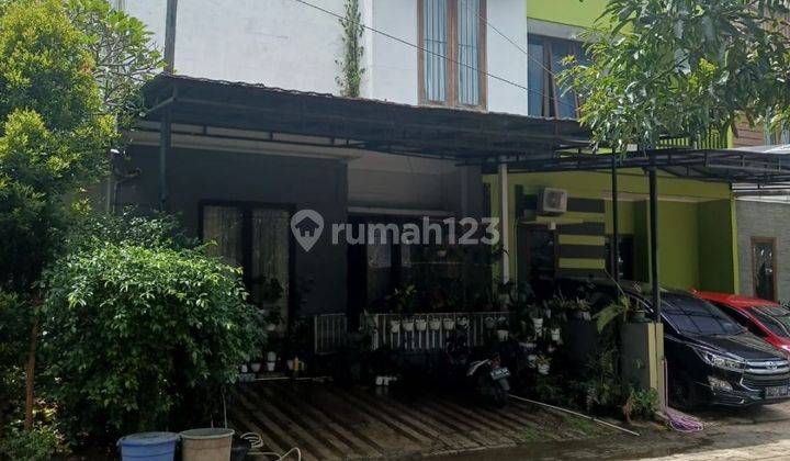 Rumah 2 lantai ada kolam renang dicirende ciputat timur 1