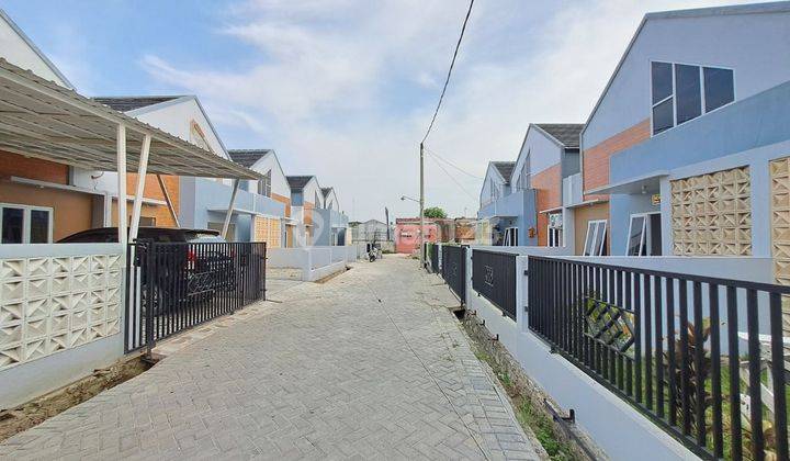 Rumah scandinavia bagus kokoh siap huni samping jalan utama 2