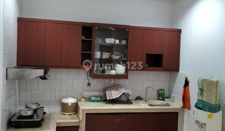 Rumah Hook Di Pojok 2 Lantai Dalam Perumahan 2