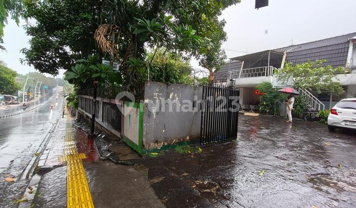 Rumah Tua Lokasi Strategis Jalan Raya Ragunan Bisa Komersil Rumah Tua Lokasi Strategis Jalan Raya Ragunan Bisa Komersil