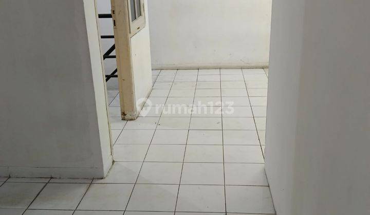 Dijual Rumah di Jalan Utama Kramat Jaya Baru SHM dengan Ruang Serbaguna 2