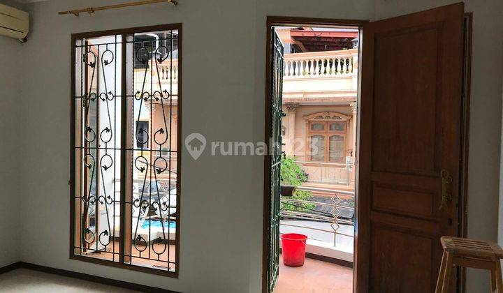 Dijual Rumah Siap Huni di Tomang 2 Lantai 1