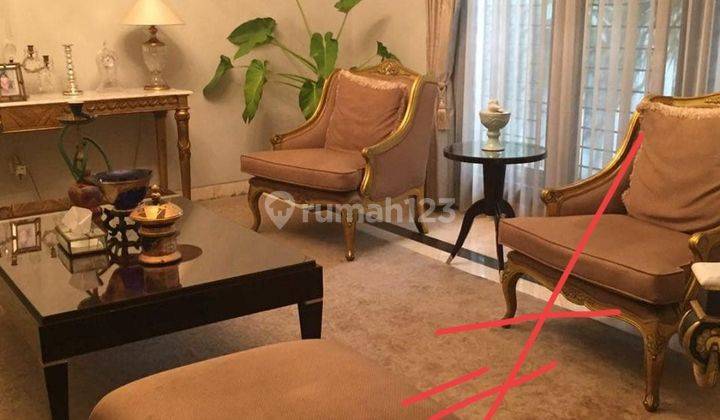 Rumah 3 lantai kamar besar 10 mobil di menteng jakarta  2