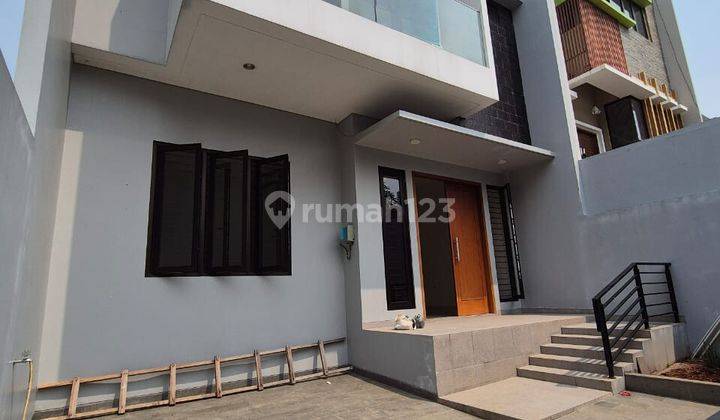 Rumah brand new 2 lantai di permata buana 2