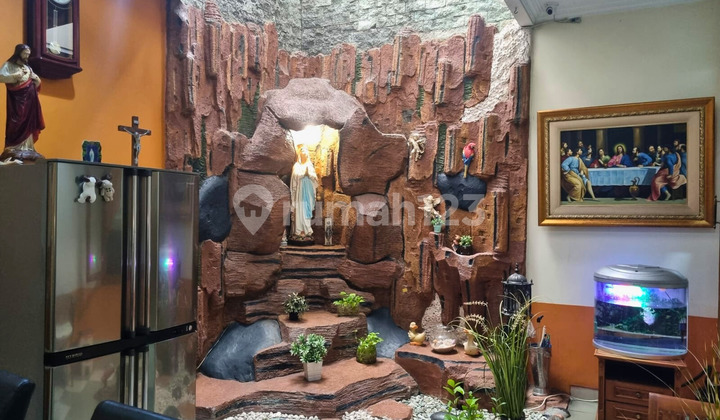 Turun Harga Dijual Rumah Mewah di Cluster Favorite Permata Buana Jakarta Barat 2