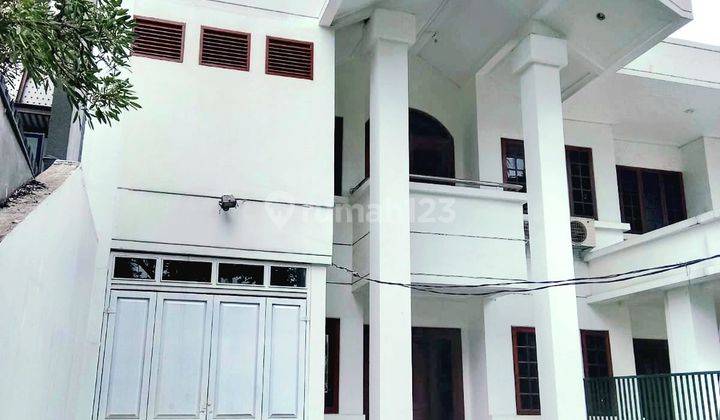 Disewakan Rumah 2  Unit Untuk Usaha Di Boulevard Puri Indah  1