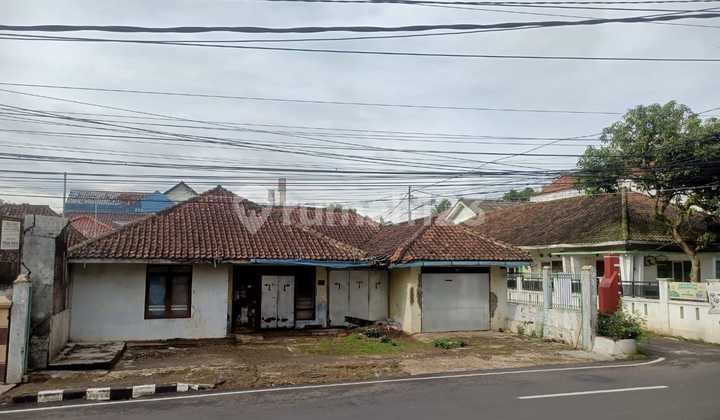 Building for Sale Including Land Calculation in Kuningan, West Java.