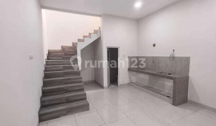 Dijual Rumah Brand New Di Tomang SHM Row jalan 2 Mobil