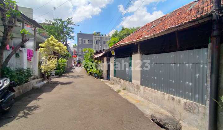 Dijual Rumah Hitung Tanah Cocok Untuk Kos Kosan di Kemanggisan 1