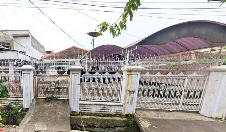 Dijual BU Rumah Tua di Duri Kepa Hadap Jalan Raya 1